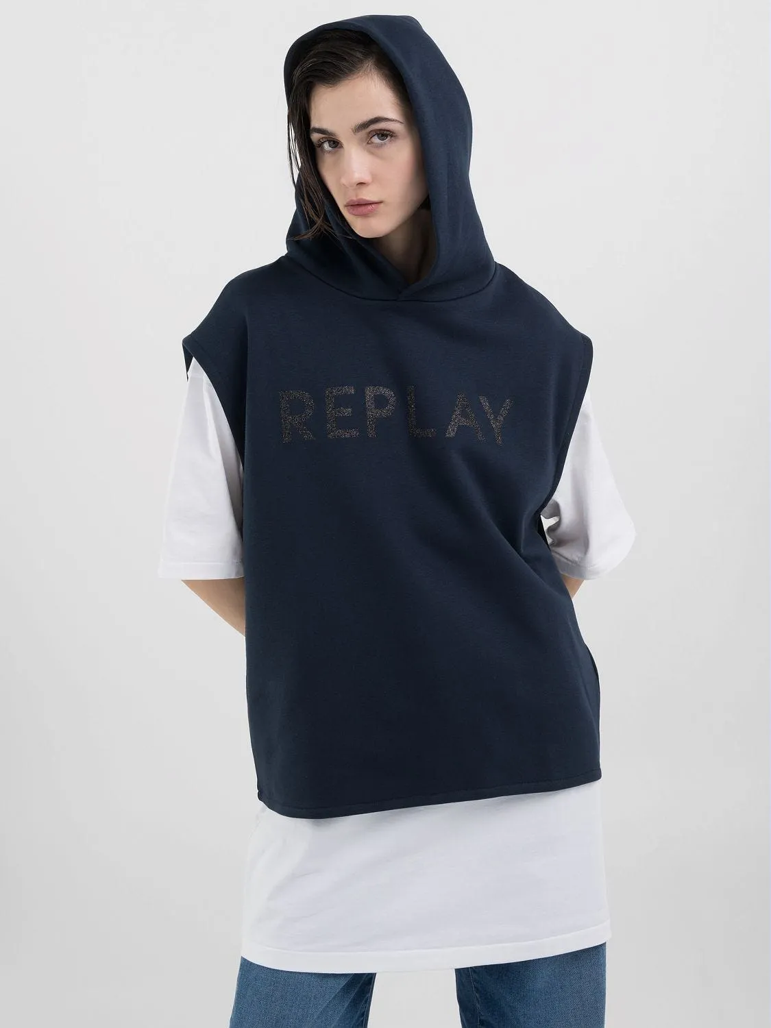 SLEEVELESS HOODY